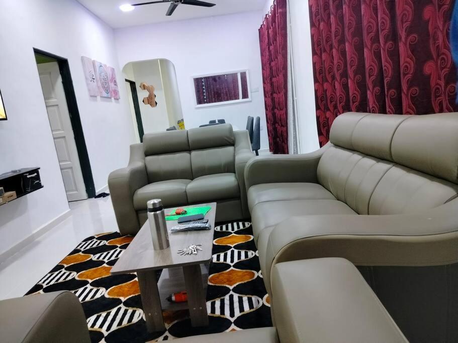Myhomestay07 Kangar Esterno foto