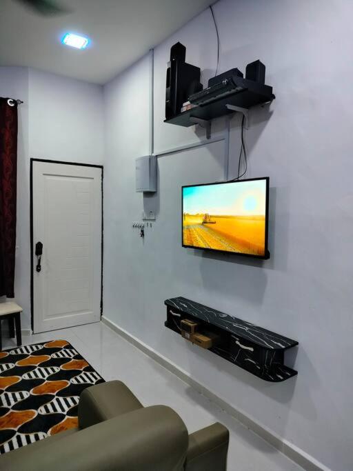 Myhomestay07 Kangar Esterno foto
